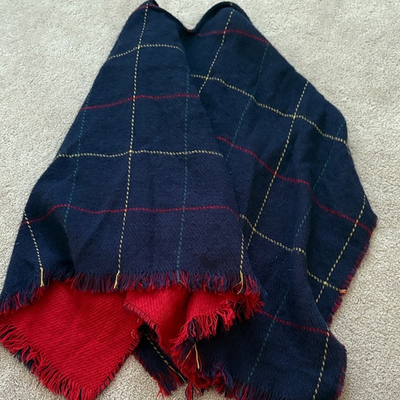 Zara Red and Navy Kids Knit Poncho - Picture 6 of 6